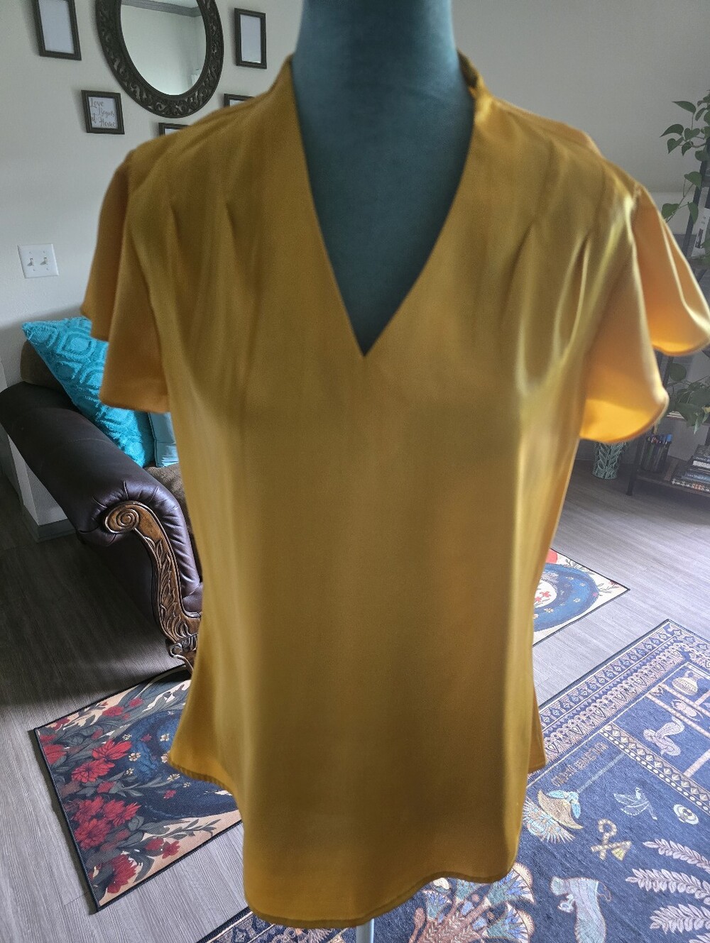 Women's Mustard Yellow V-Neck Short Sleeve Blouse